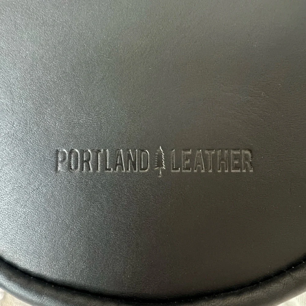 Like New Limited Edition Portland Leather Circle Crossbody Blossom Small - Picture 7 of 11